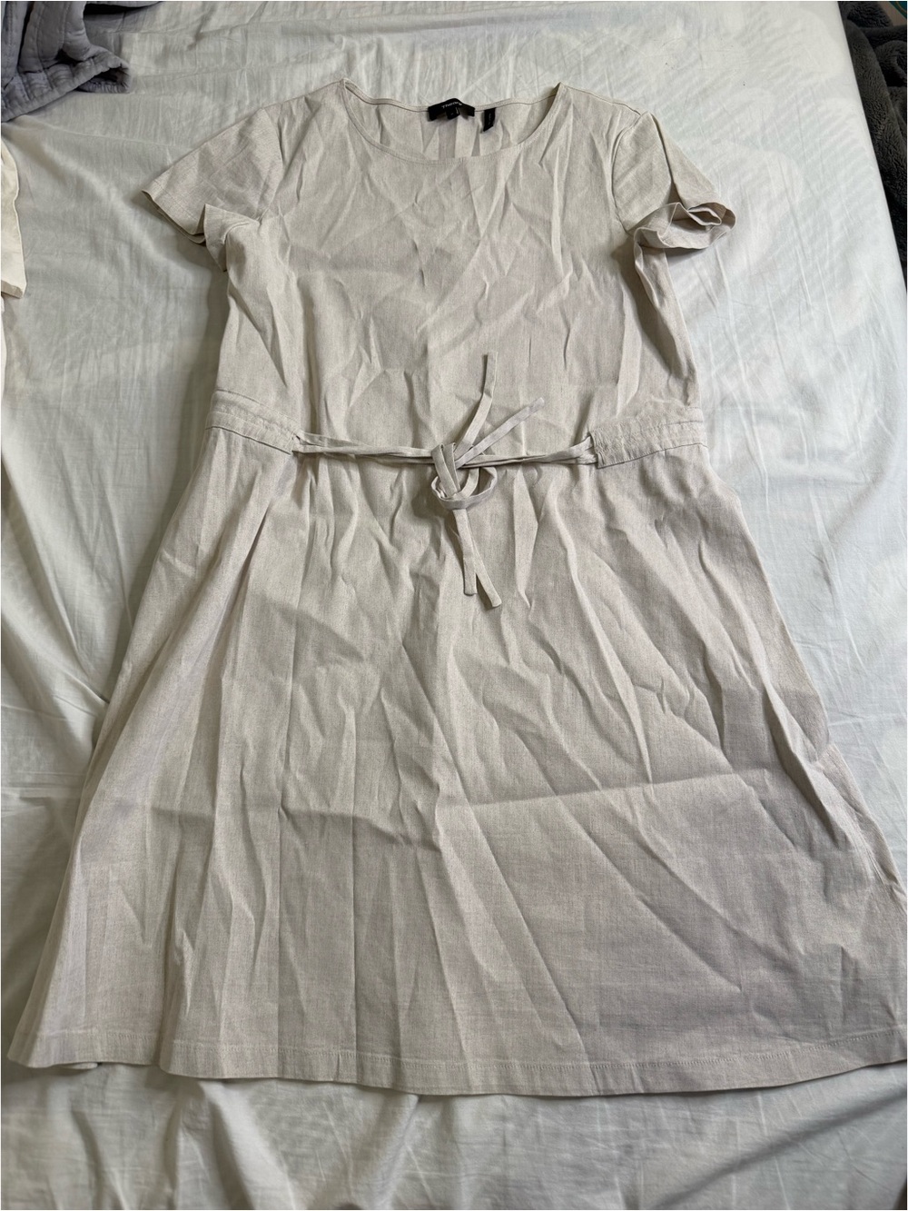 Classic Short-Sleeve Cream Tie-Waist Dress
